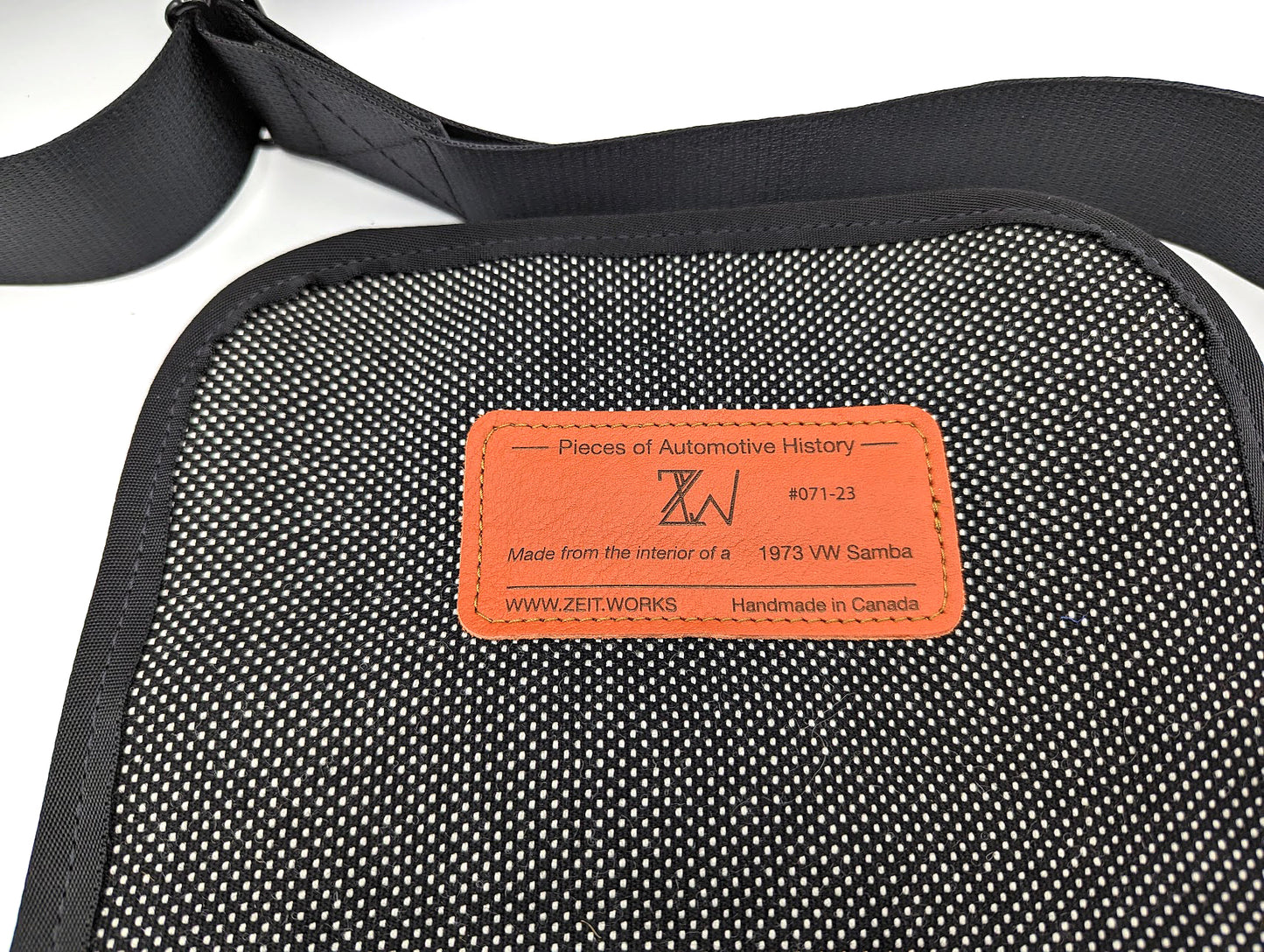 Messenger - 1973 VW Samba