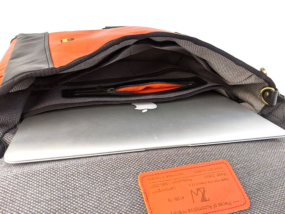 Laptop - Lamborghini Diablo — view 9