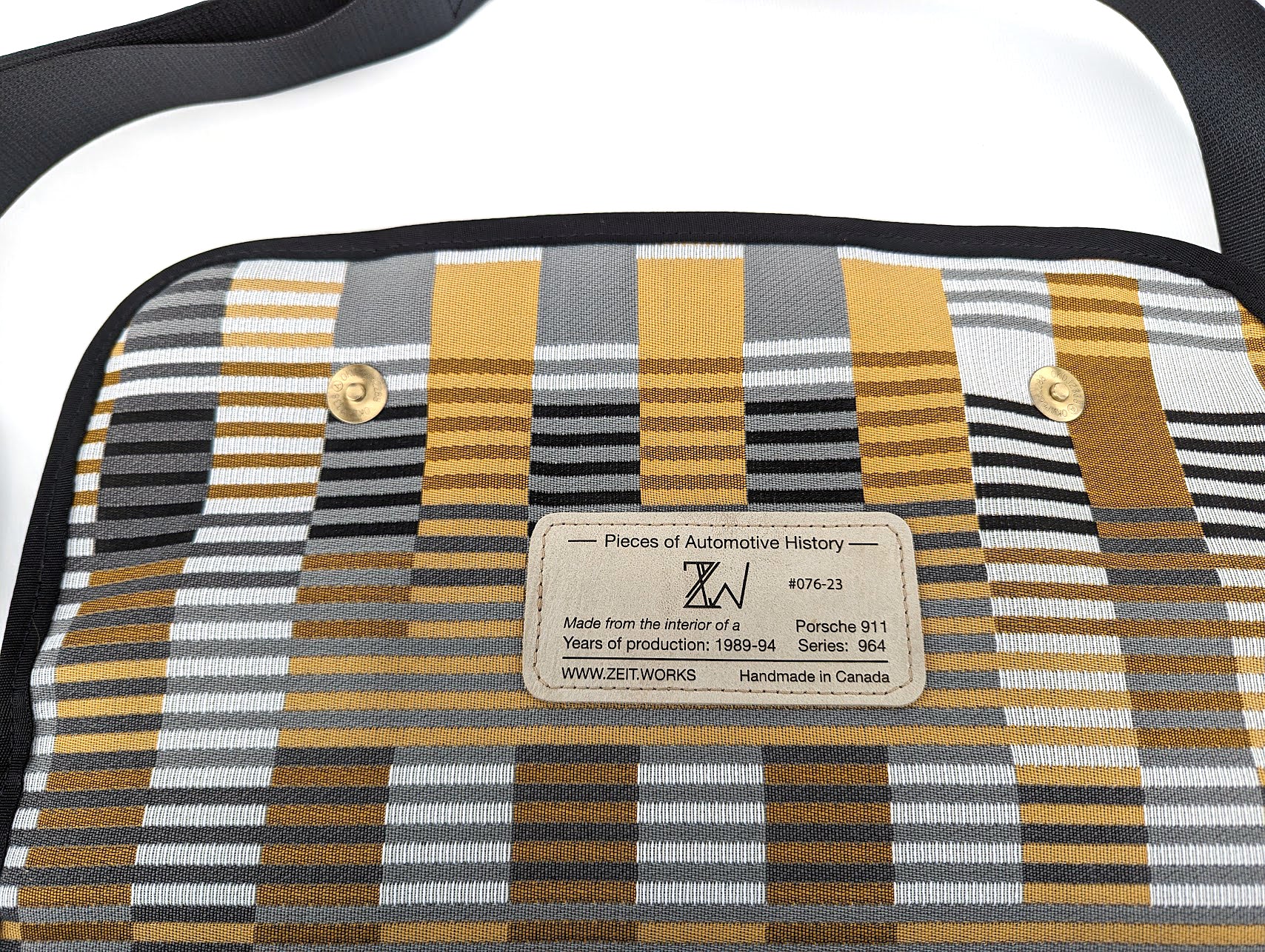 Set - Porsche 911 Series 964 — strap detail
