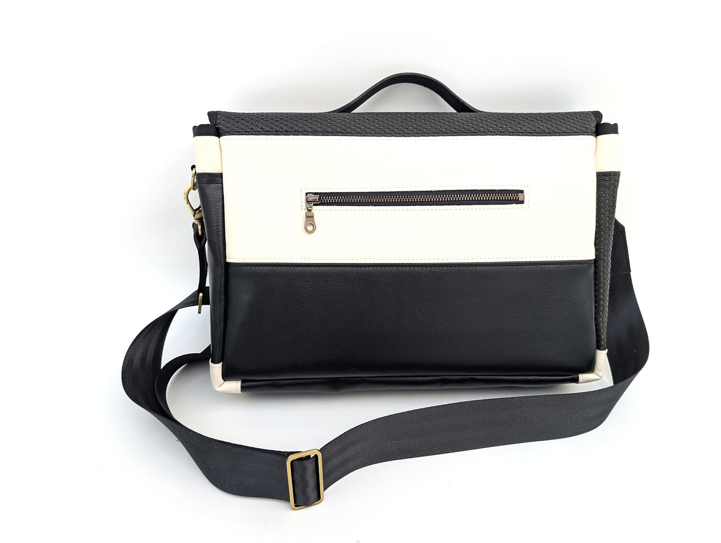 Laptop - 1962 Volkswagen Beetle