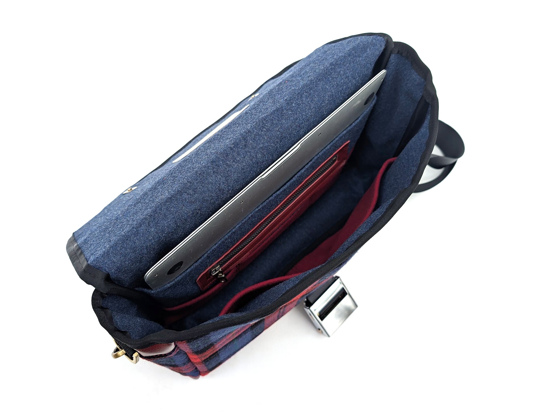 "No. 1" 911 Turbo Laptop - McLaughlan Tartan — view 9